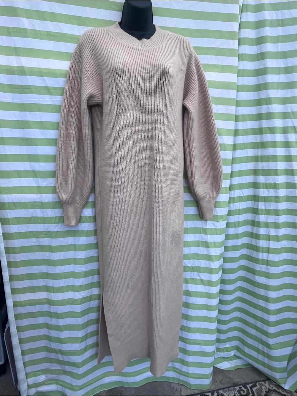 Long Ribbed Knit Maxi Dress in Light Beige with Balloon Sleeves